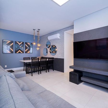 Adra 301: Beachfront Apartment with Rooftop Pool in Bombinhas Center Exterior photo
